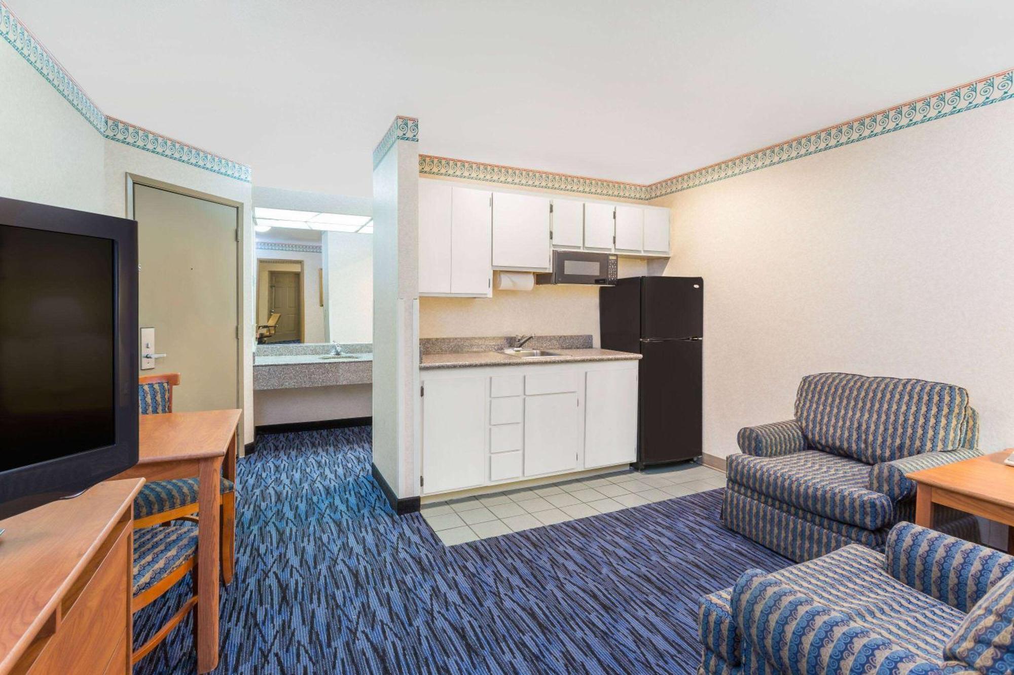 Ramada By Wyndham Kent Seattle Area Ξενοδοχείο Εξωτερικό φωτογραφία