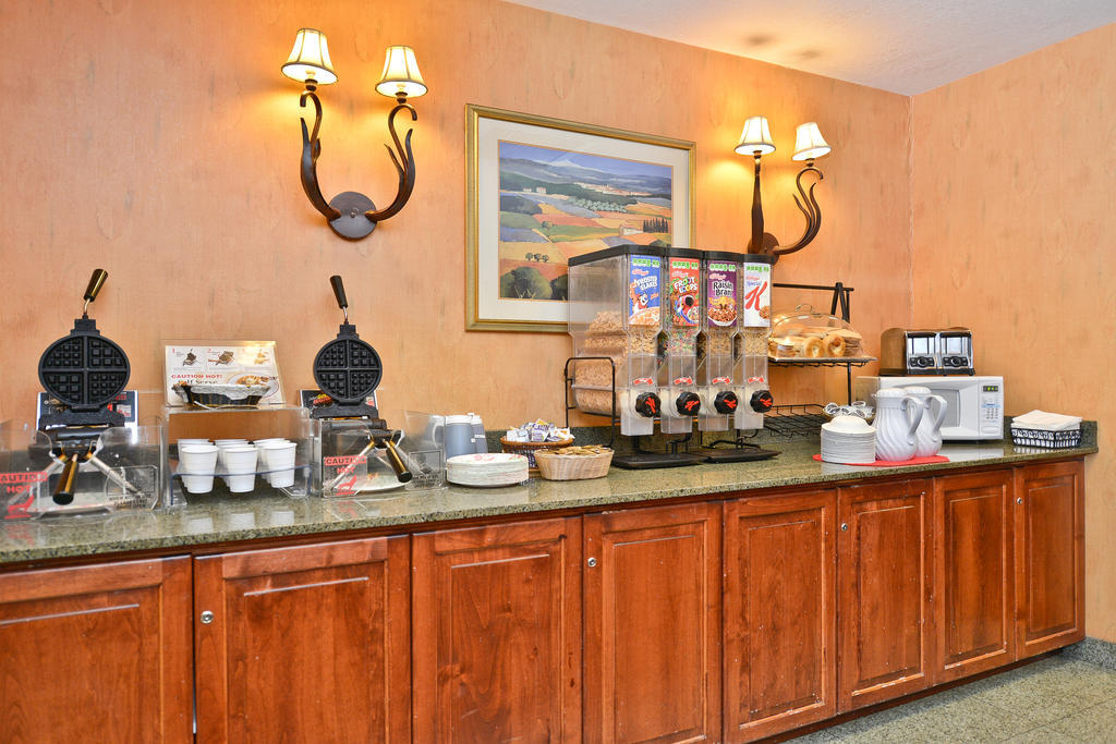 Ramada By Wyndham Kent Seattle Area Ξενοδοχείο Εξωτερικό φωτογραφία